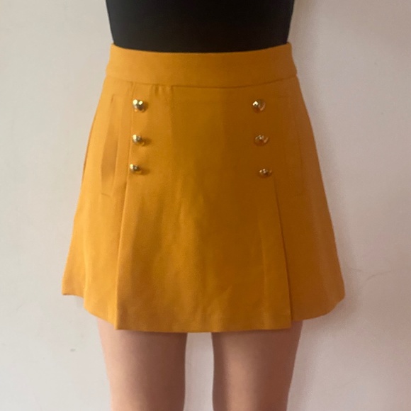 XOXO skirt with gold buttons - Picture 2 of 5